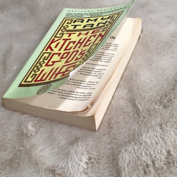 EUC. BOOK: The Kitchen God’s Wife by Amy Tan; Paperback; 416 pages - Picture 6 of 7